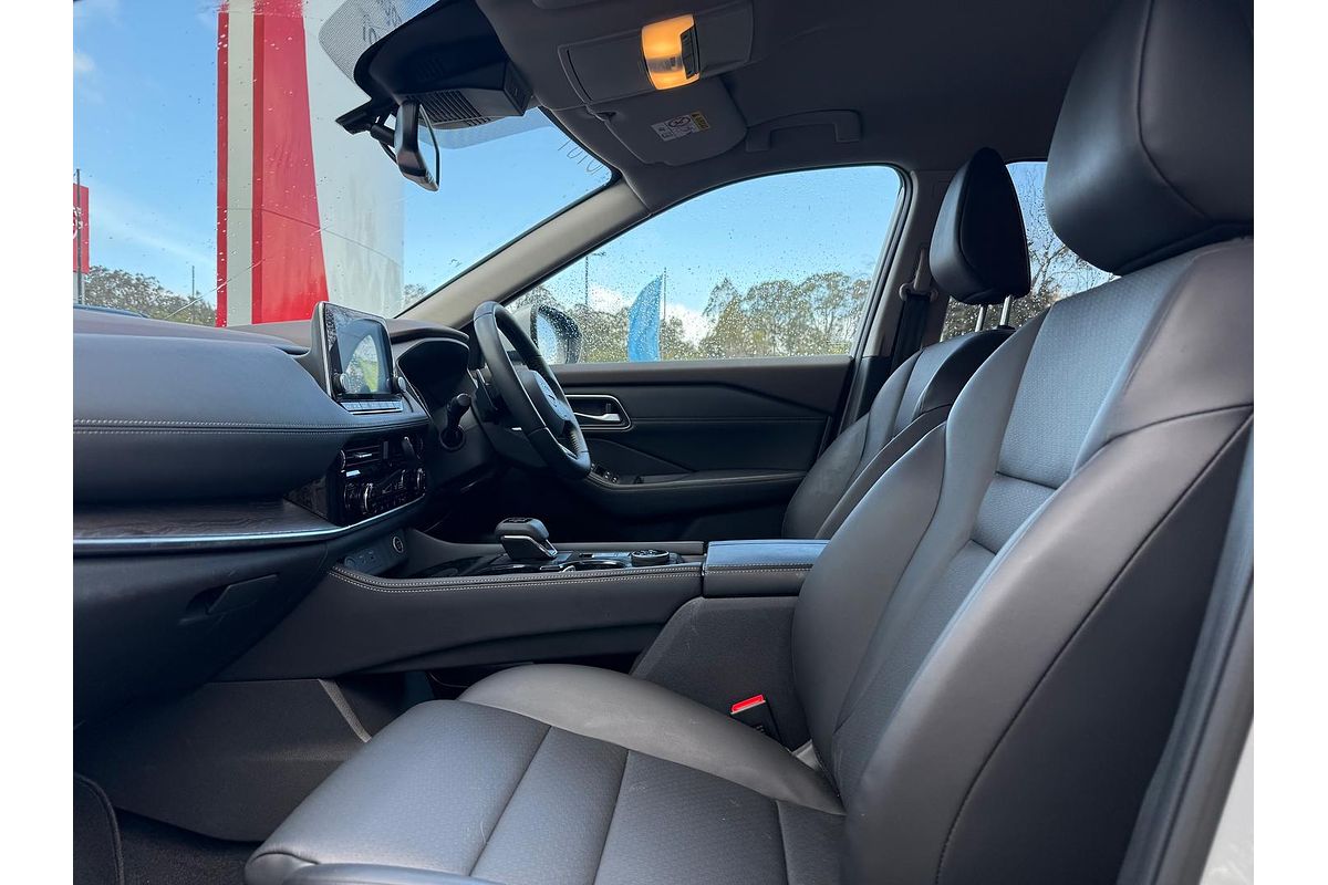 2024 Nissan X-TRAIL ST-L T33
