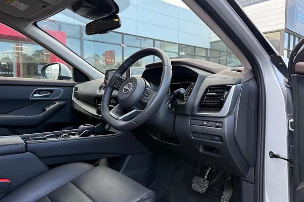 2024 Nissan X-TRAIL ST-L T33