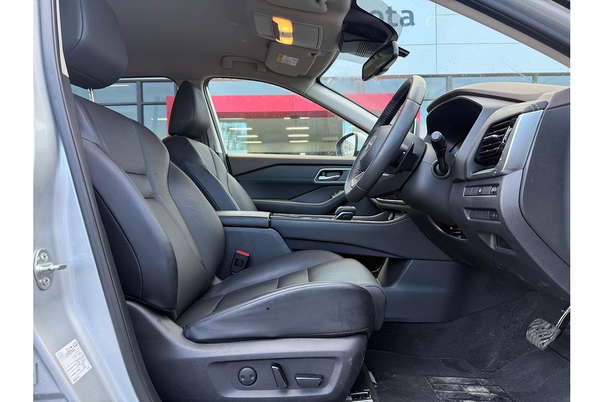 2024 Nissan X-TRAIL ST-L T33