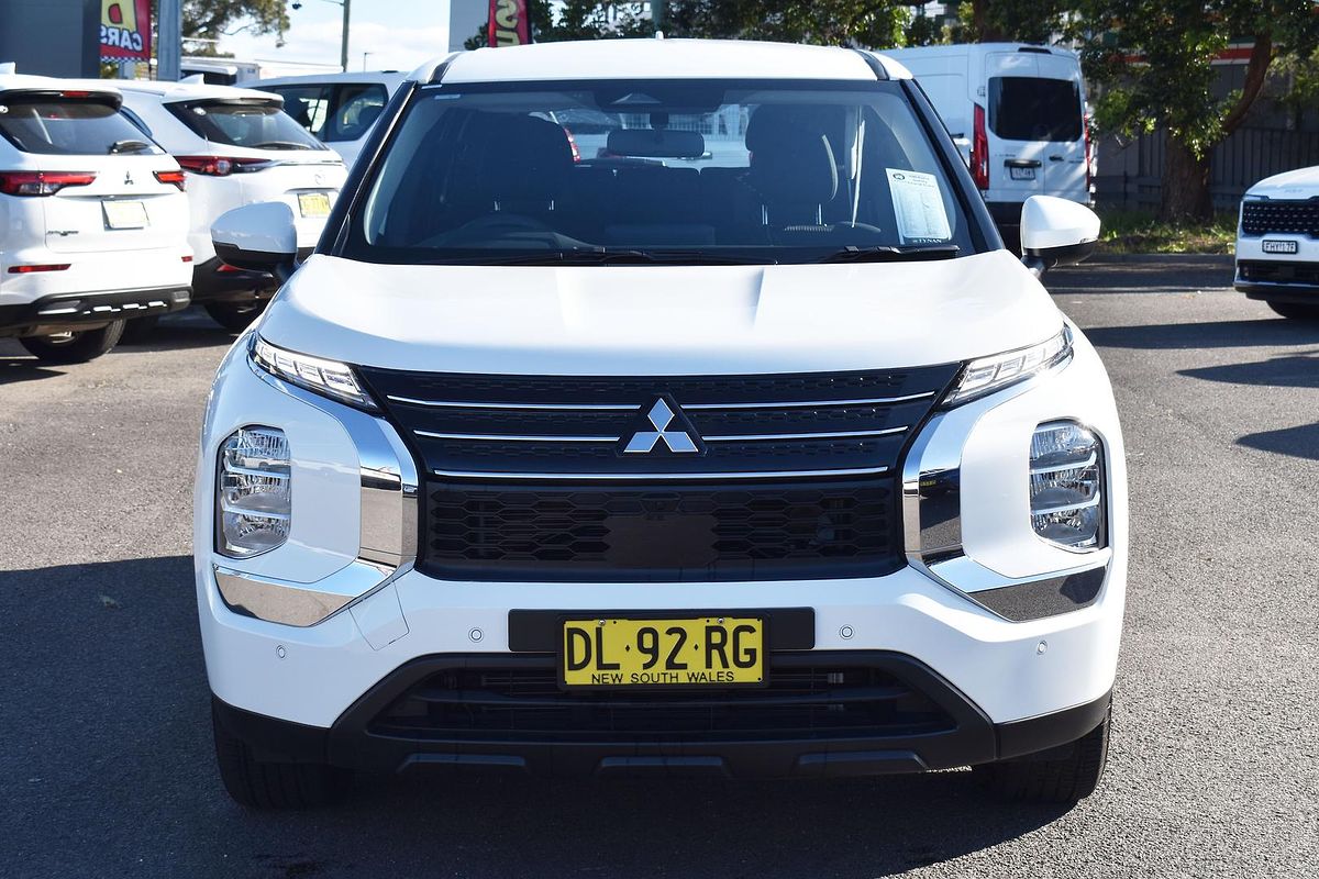 2024 Mitsubishi Outlander ES ZM