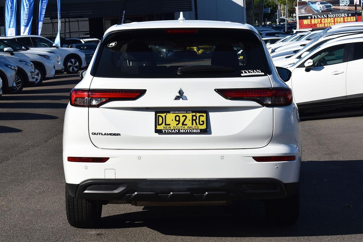 2024 Mitsubishi Outlander ES ZM