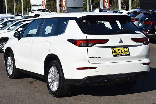 2024 Mitsubishi Outlander ES ZM