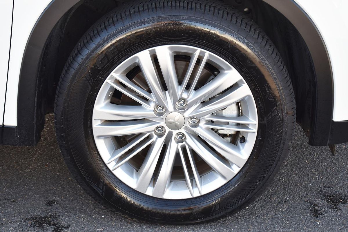 2024 Mitsubishi Outlander ES ZM