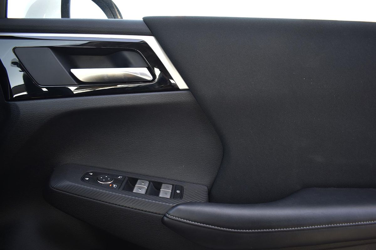 2024 Mitsubishi Outlander ES ZM