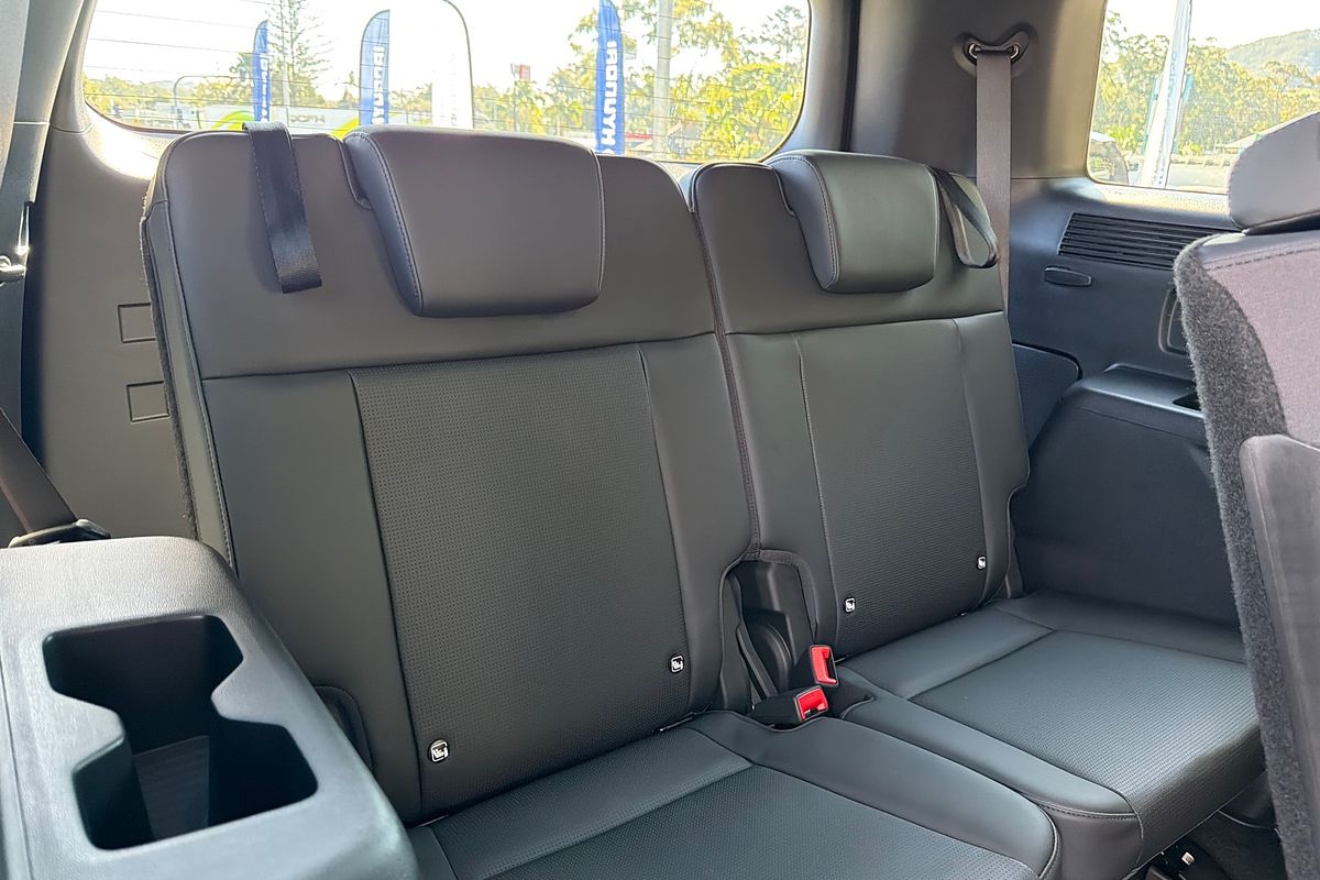 2025 Hyundai Santa Fe Hybrid Calligraphy MX5.V1