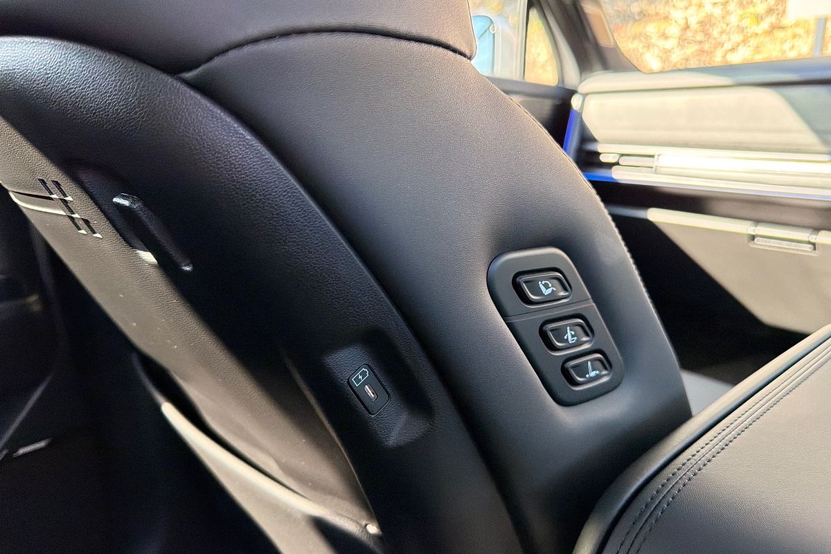 2025 Hyundai Santa Fe Hybrid Calligraphy MX5.V1