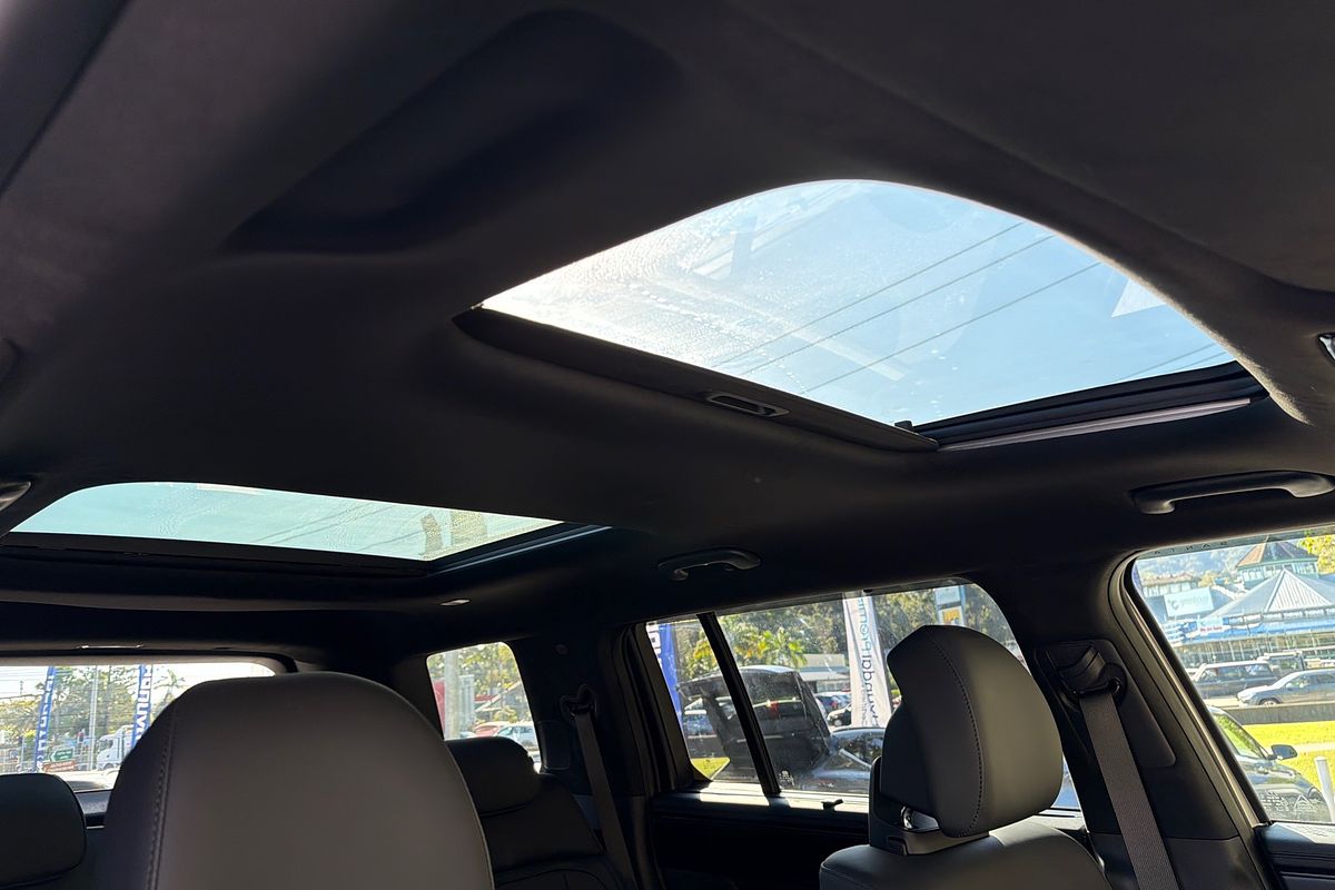 2025 Hyundai Santa Fe Hybrid Calligraphy MX5.V1