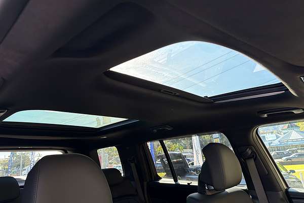 2025 Hyundai Santa Fe Hybrid Calligraphy MX5.V1