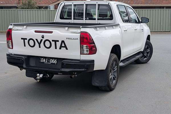 2024 Toyota Hilux Hilux 4x4 SR 2.8L T Diesel Automatic Double Cab