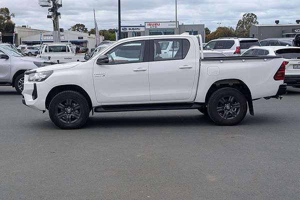 2024 Toyota Hilux Hilux 4x4 SR 2.8L T Diesel Automatic Double Cab