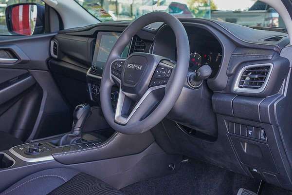 2025 Isuzu MU-X LS-M