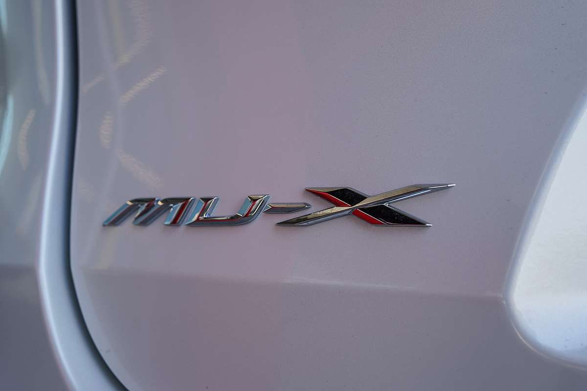 2025 Isuzu MU-X LS-T