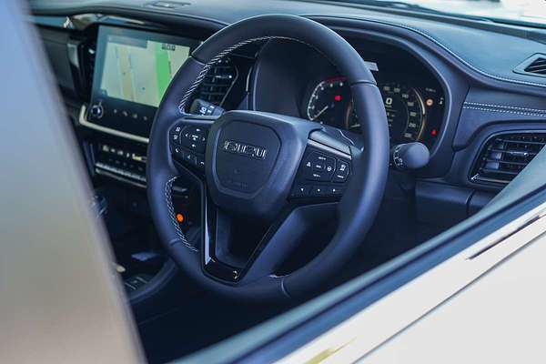 2025 Isuzu MU-X LS-T