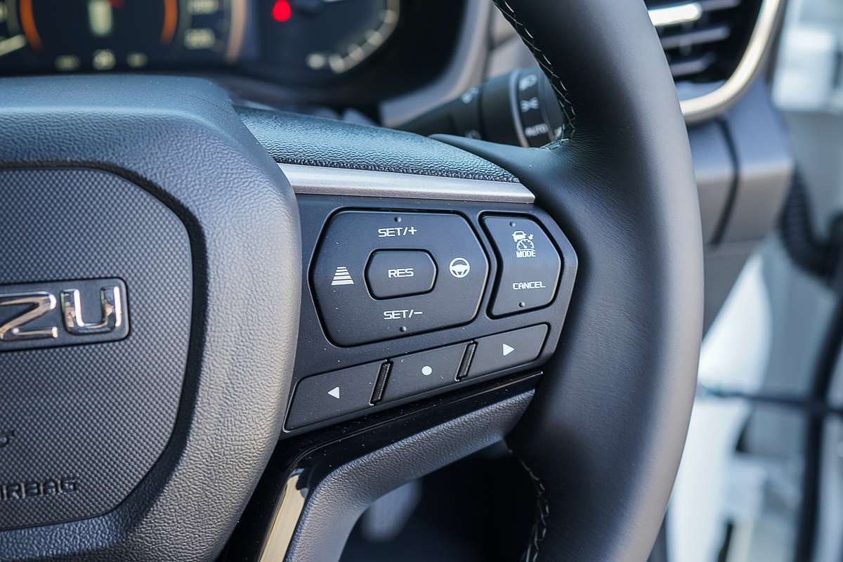 2025 Isuzu MU-X LS-T