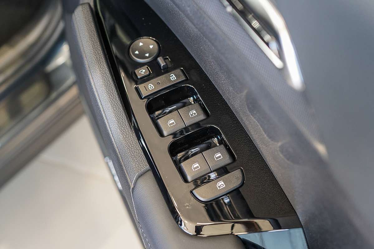 2025 Kia Sportage SX+ NQ5