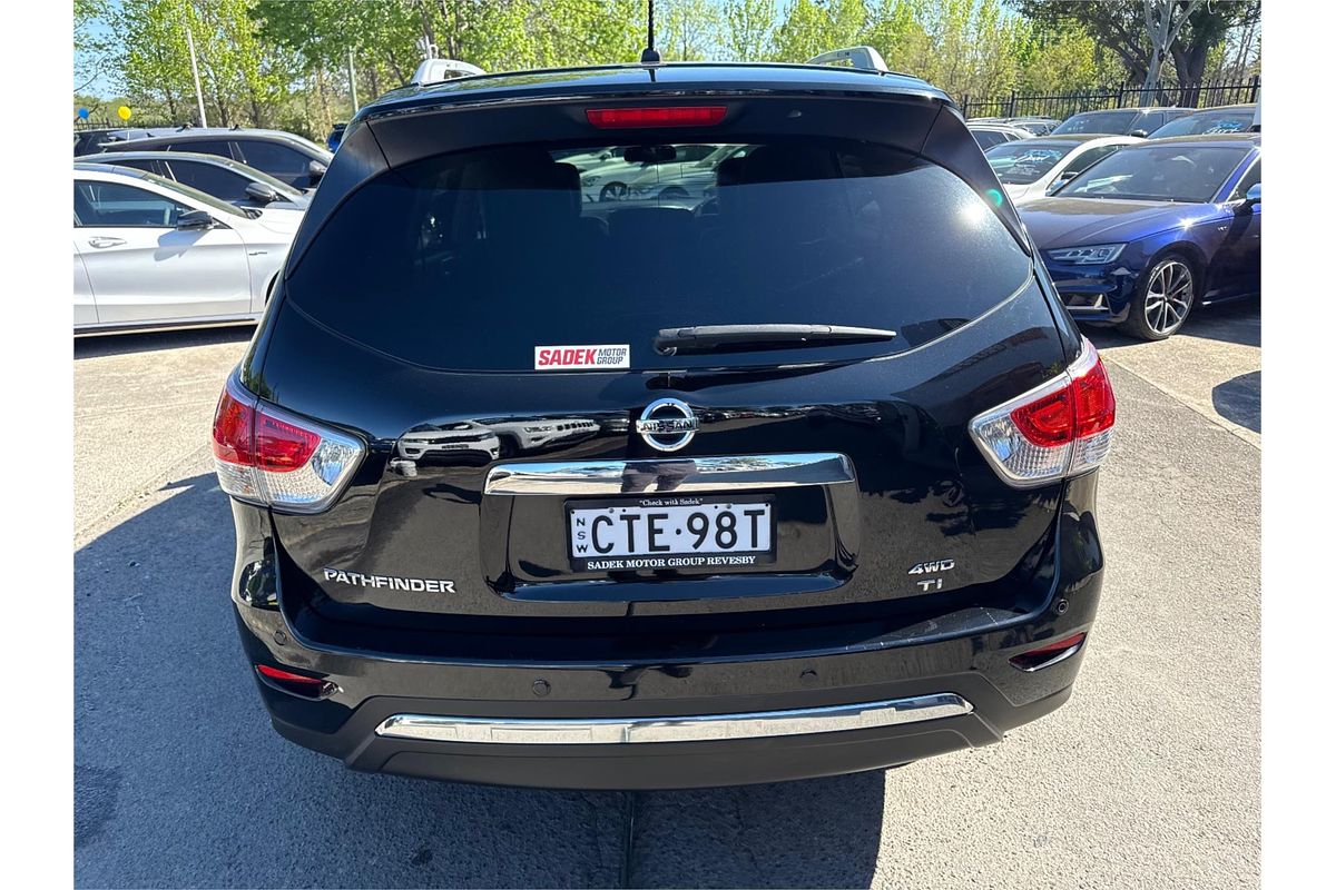 2014 Nissan Pathfinder Ti R52