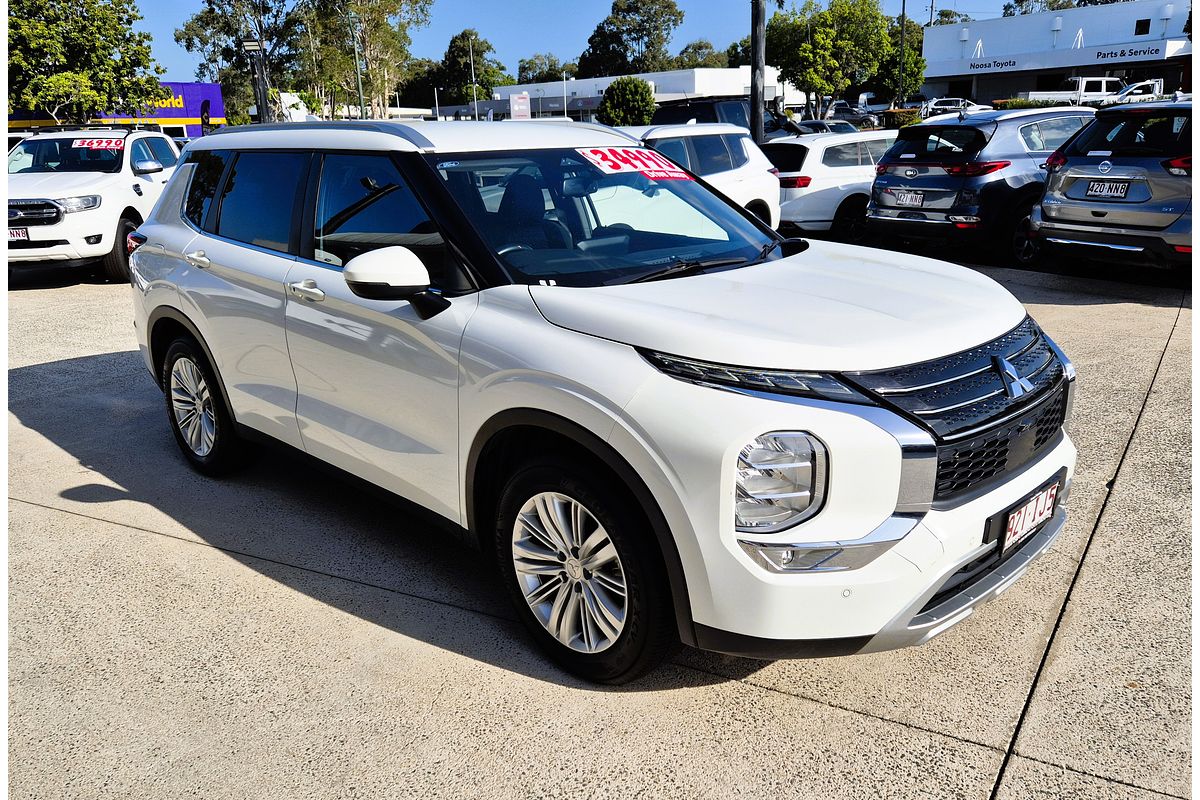 2023 Mitsubishi Outlander LS ZM