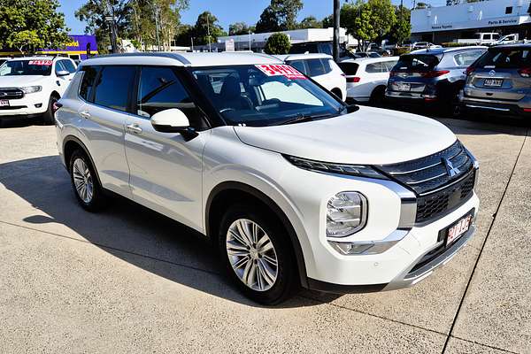 2023 Mitsubishi Outlander LS ZM