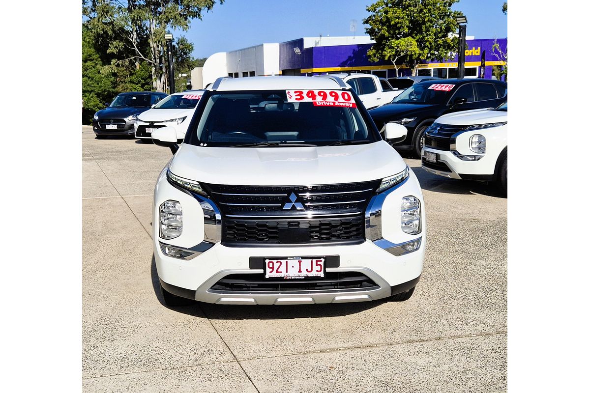 2023 Mitsubishi Outlander LS ZM