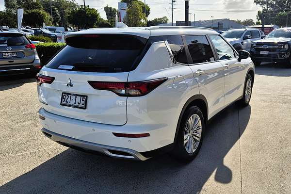 2023 Mitsubishi Outlander LS ZM