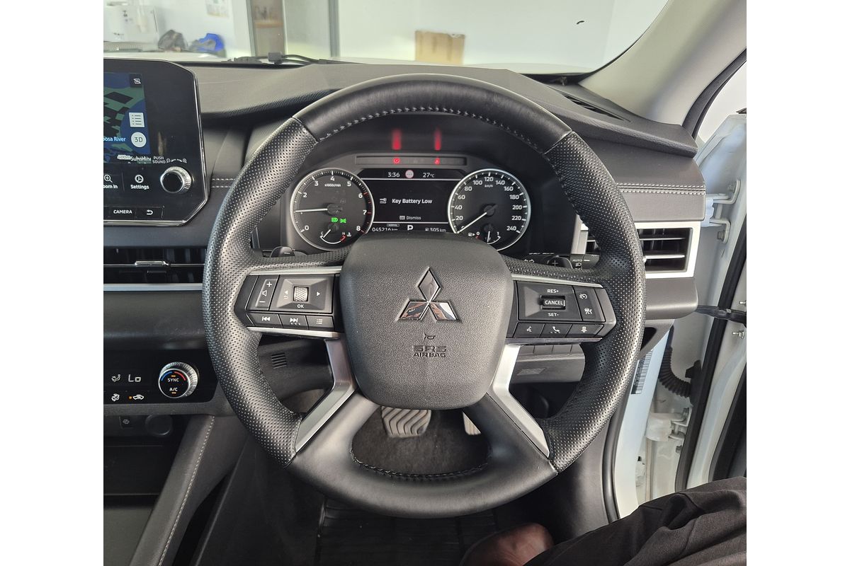 2023 Mitsubishi Outlander LS ZM