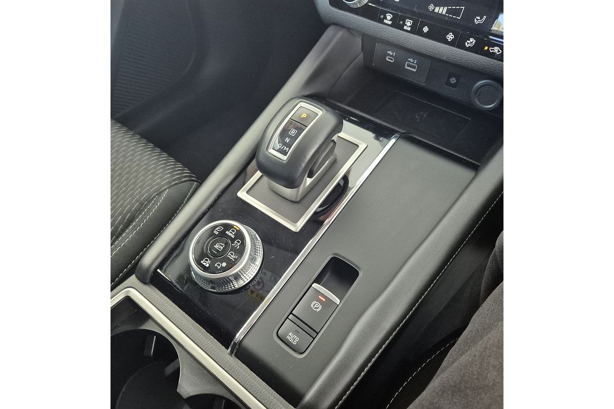 2023 Mitsubishi Outlander LS ZM