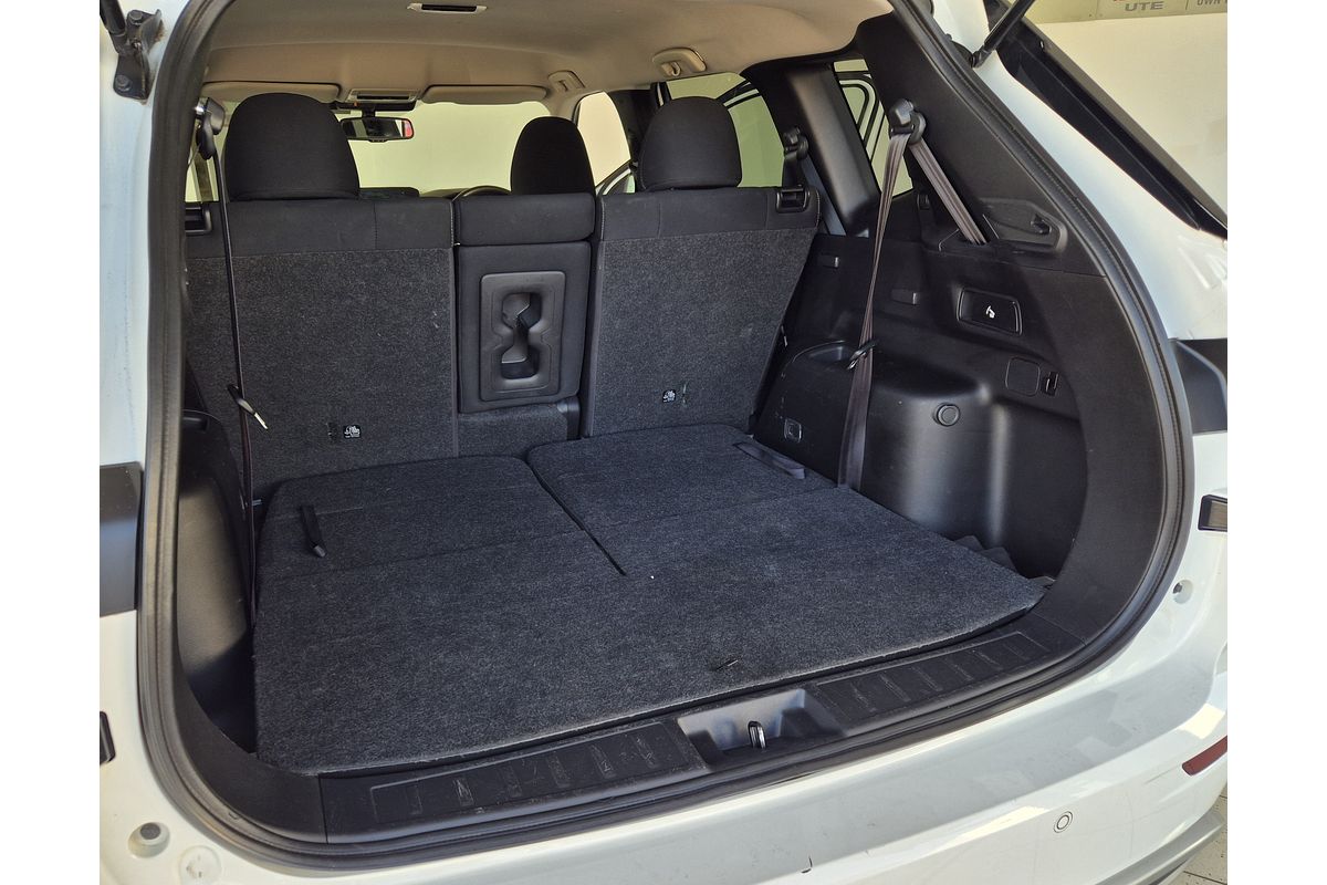 2023 Mitsubishi Outlander LS ZM