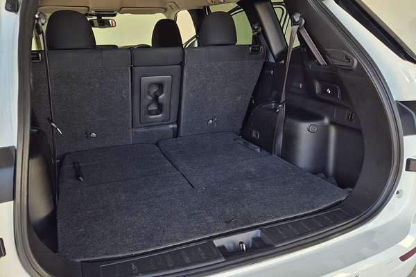 2023 Mitsubishi Outlander LS ZM