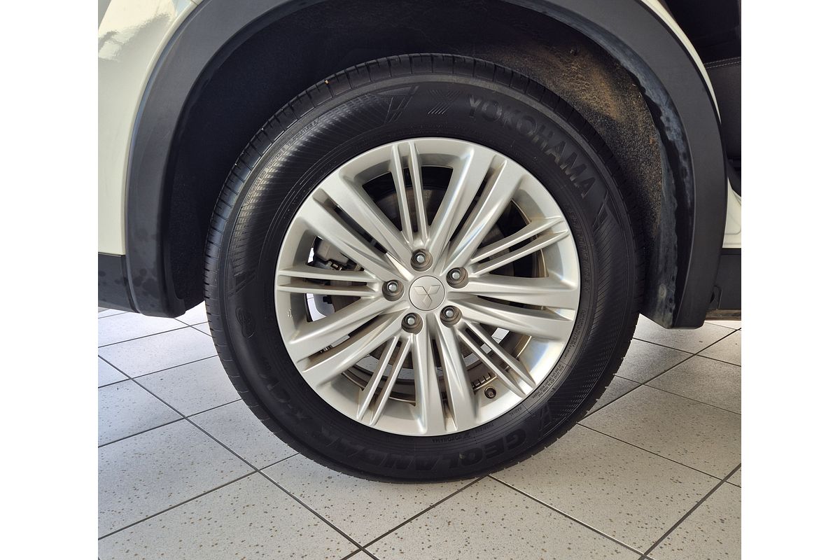 2023 Mitsubishi Outlander LS ZM