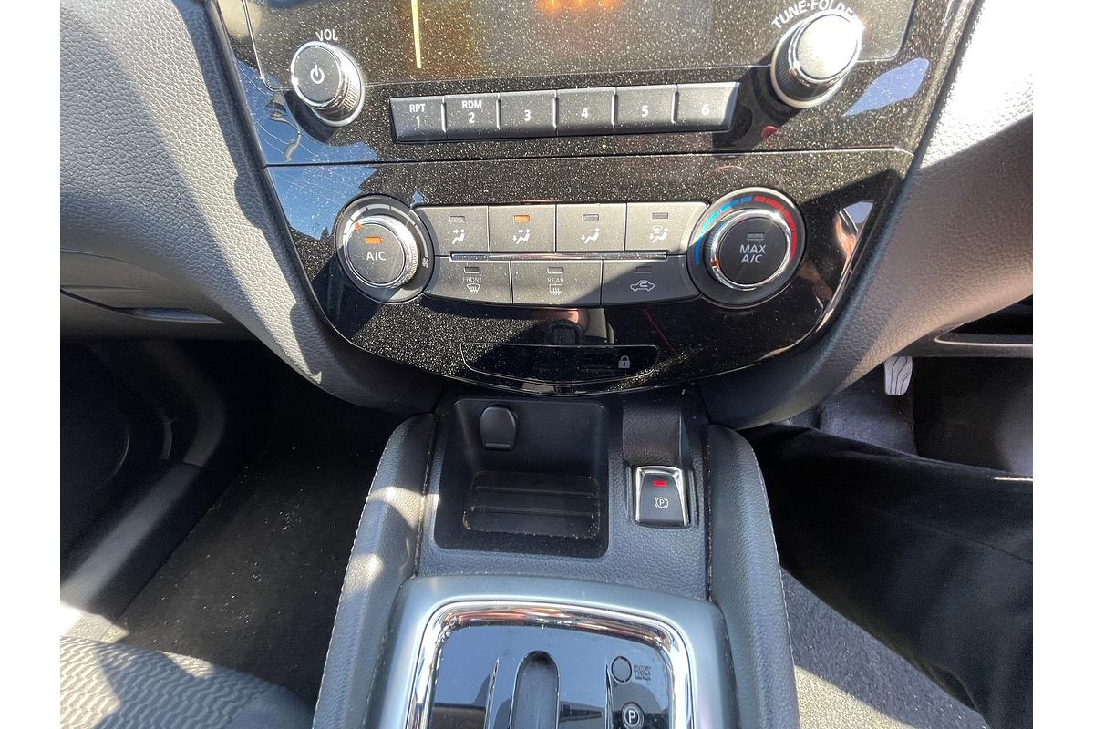 2015 Nissan QASHQAI ST J11