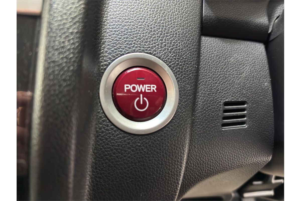 2014 Honda FIT HYBRID F PKG GP5
