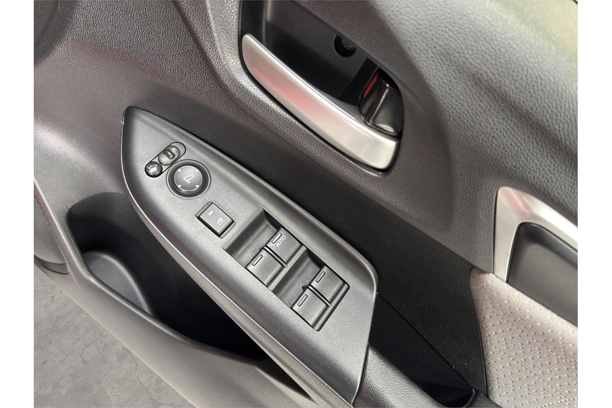 2014 Honda FIT HYBRID F PKG GP5