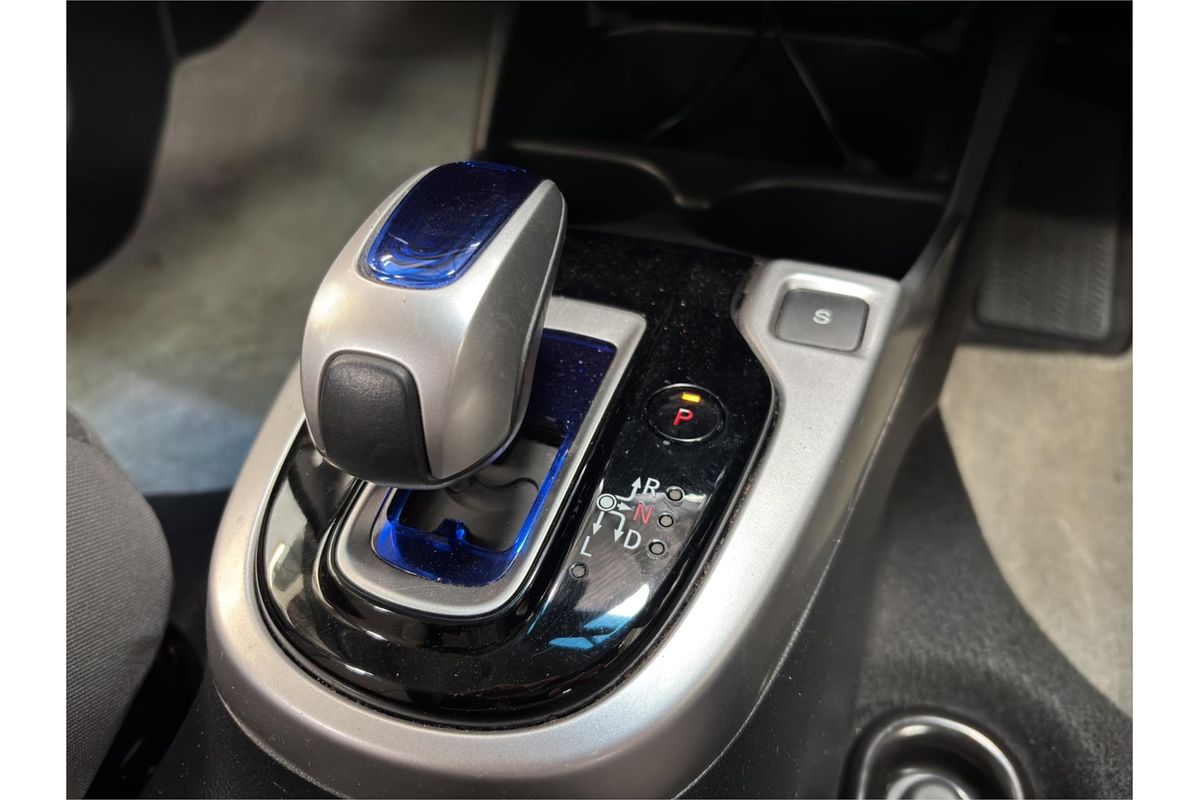 2014 Honda FIT HYBRID F PKG GP5