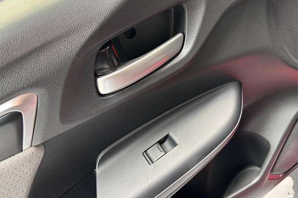 2014 Honda FIT HYBRID F PKG GP5