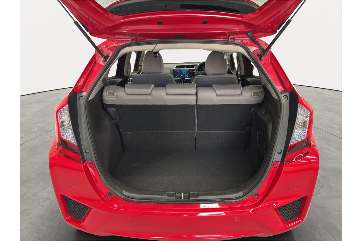 2014 Honda FIT HYBRID F PKG GP5
