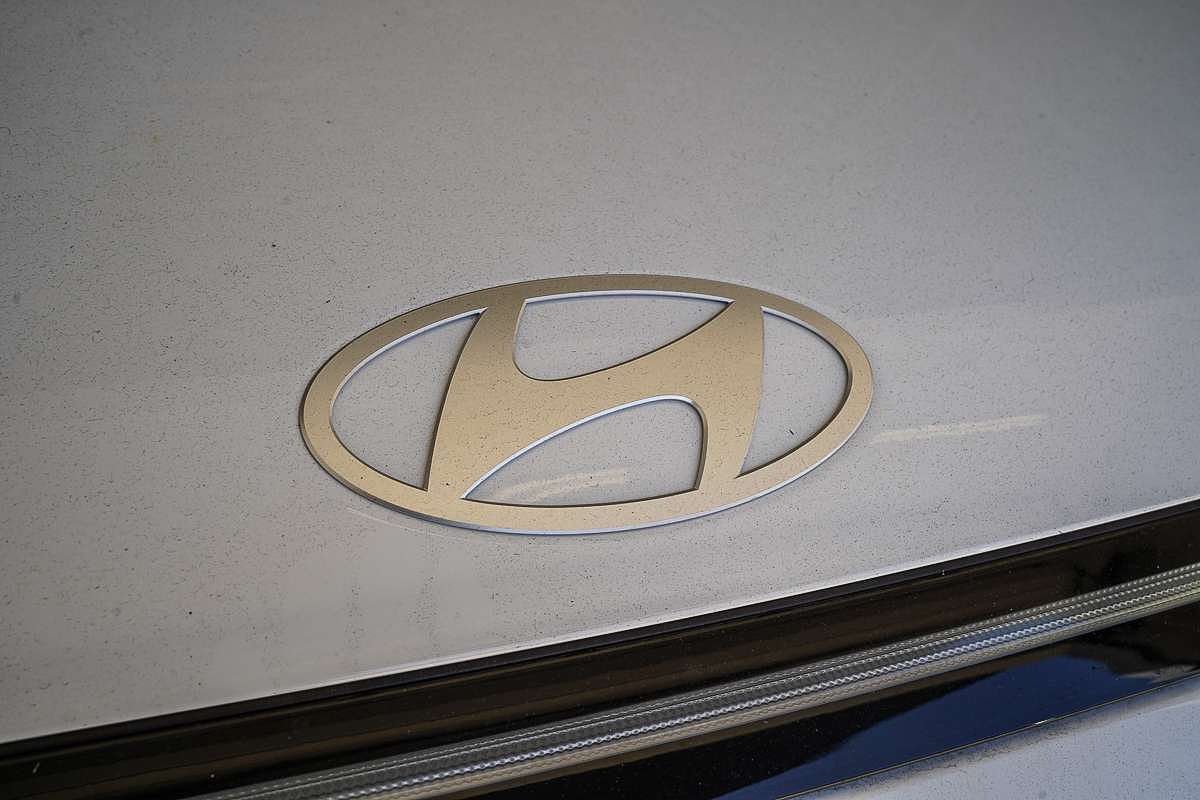 2025 Hyundai Kona Premium N Line SX2.V3