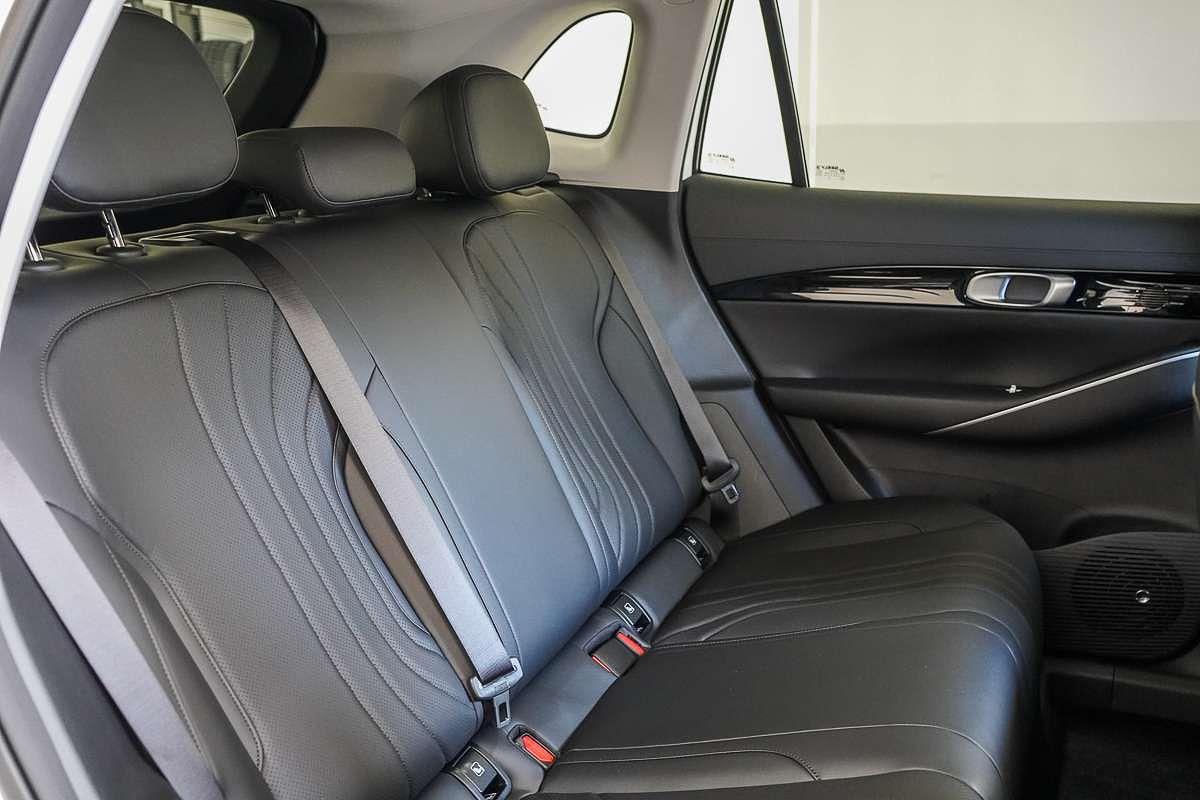 2025 Geely Starray EM-i Complete P145