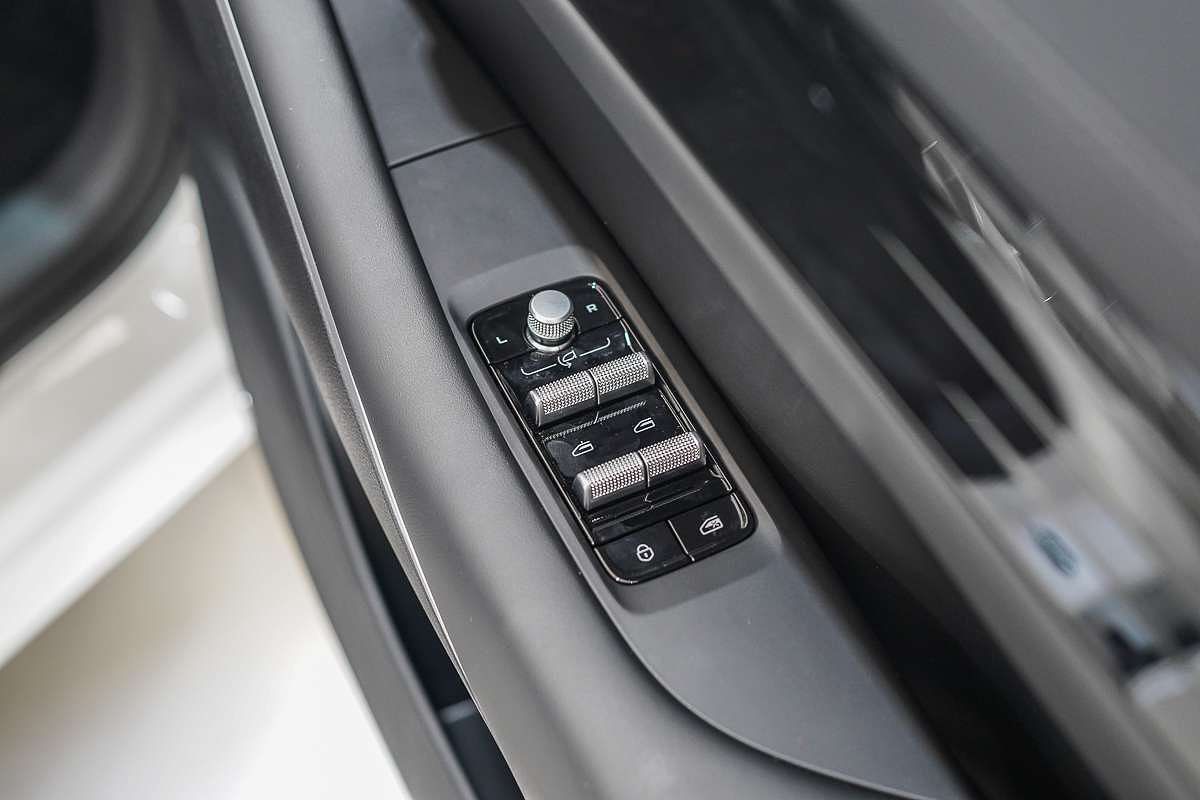 2025 Geely Starray EM-i Complete P145