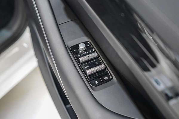 2025 Geely Starray EM-i Complete P145