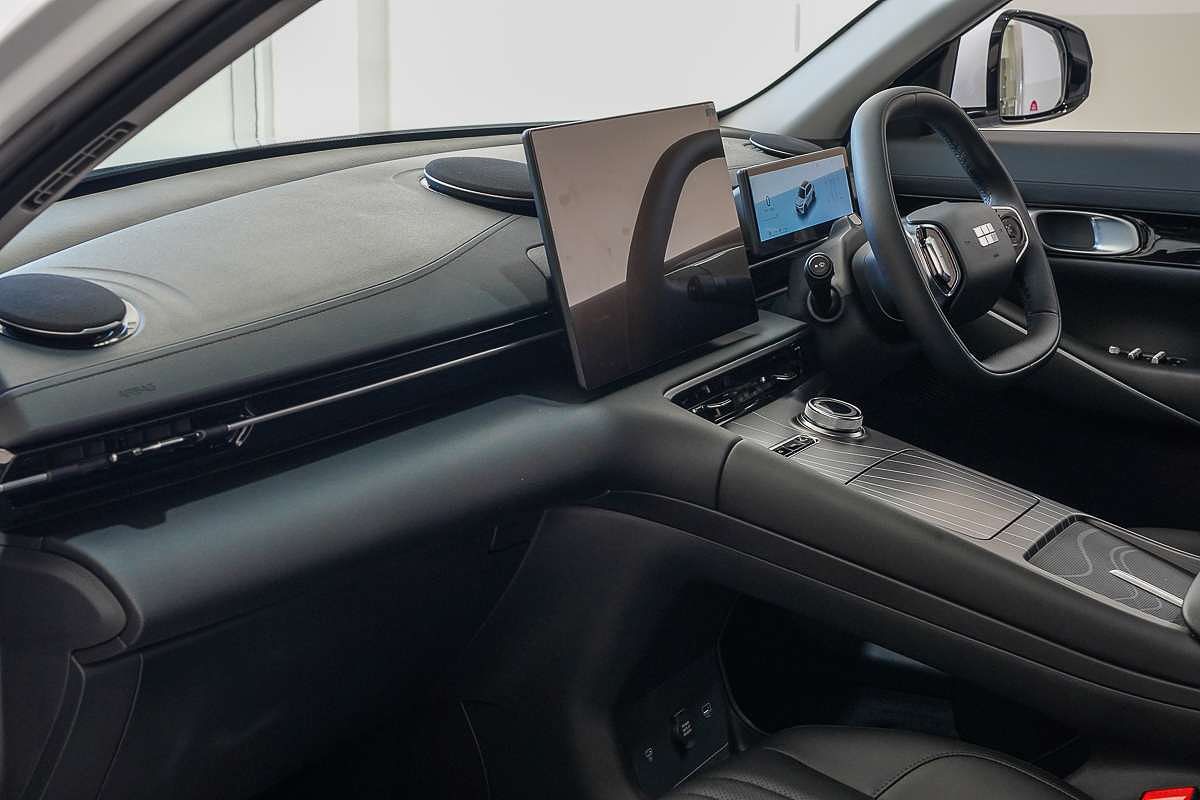 2025 Geely Starray EM-i Complete P145