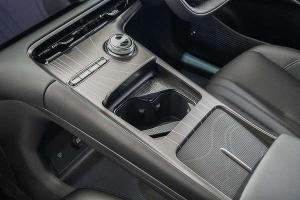 2025 Geely Starray EM-i Complete P145