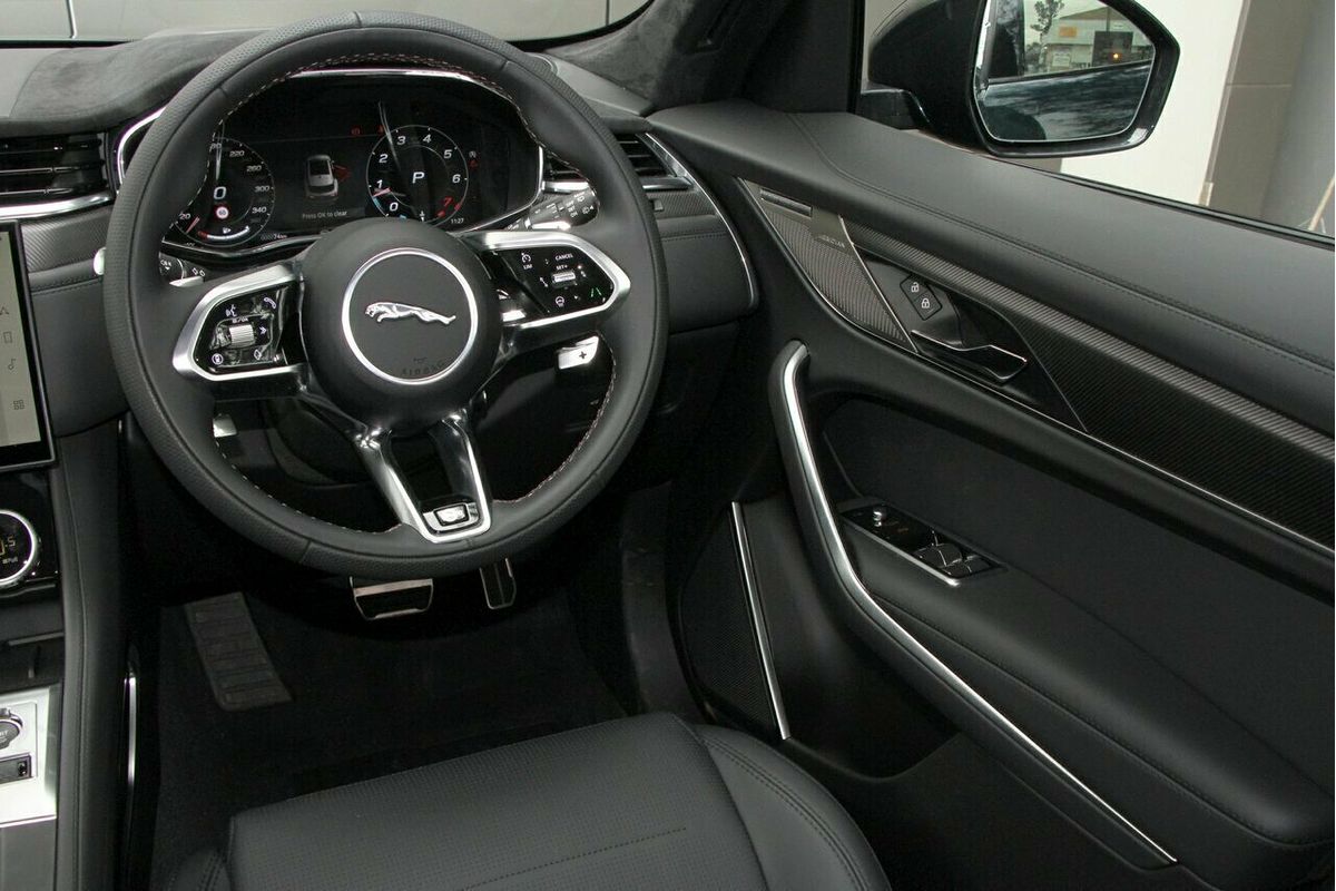 2025 Jaguar F-PACE SVR 575 Ultimate Edition X761