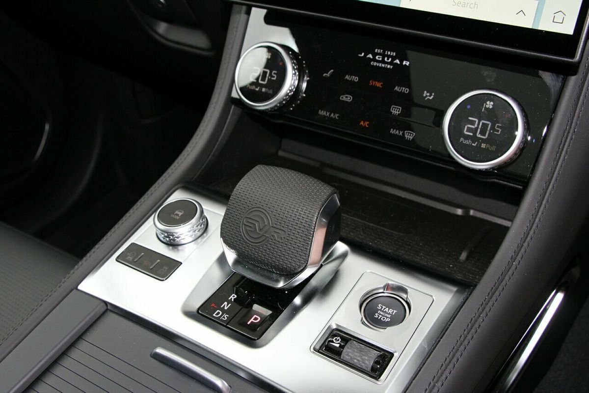 2025 Jaguar F-PACE SVR 575 Ultimate Edition X761