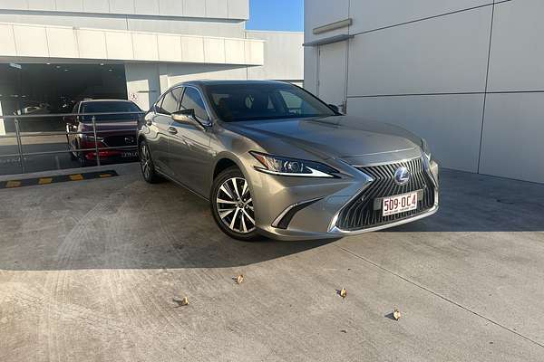 2019 Lexus ES ES300h Luxury AXZH10R