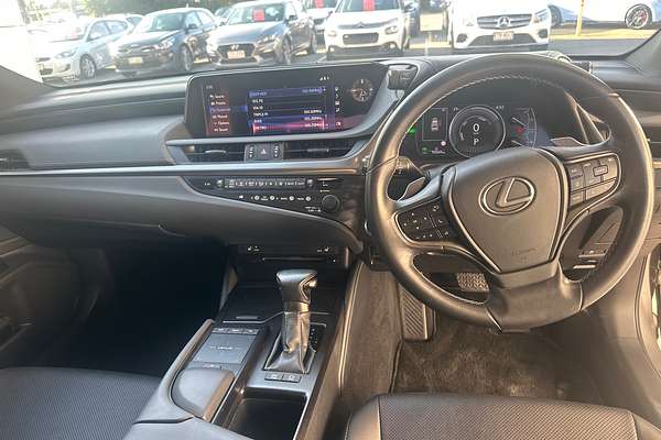 2019 Lexus ES ES300h Luxury AXZH10R
