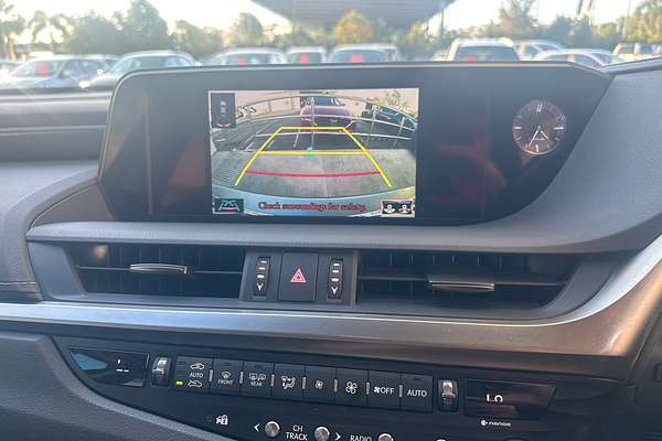 2019 Lexus ES ES300h Luxury AXZH10R