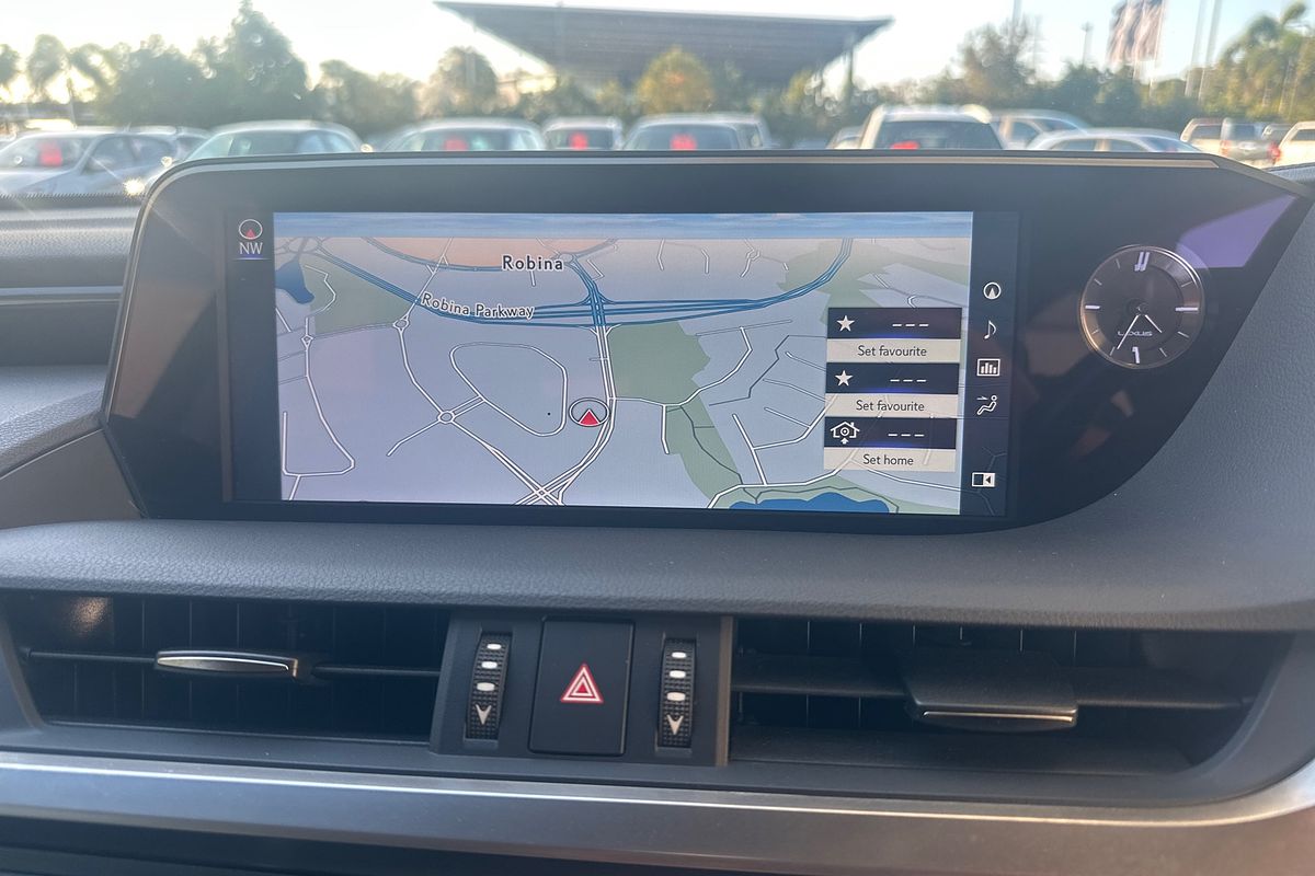 2019 Lexus ES ES300h Luxury AXZH10R