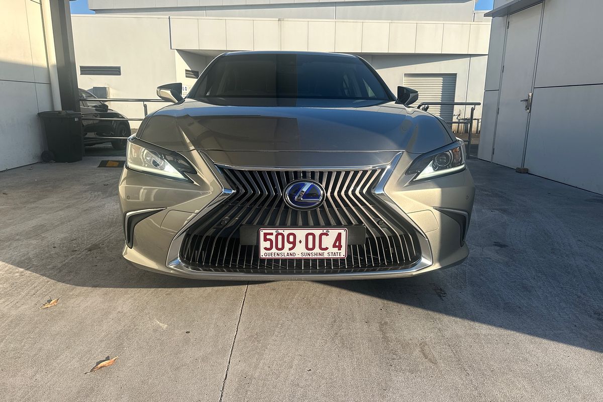 2019 Lexus ES ES300h Luxury AXZH10R