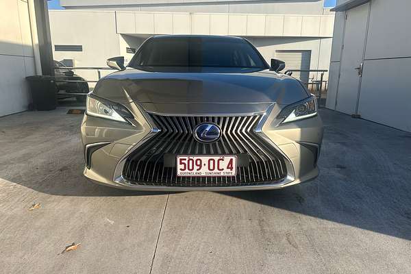 2019 Lexus ES ES300h Luxury AXZH10R