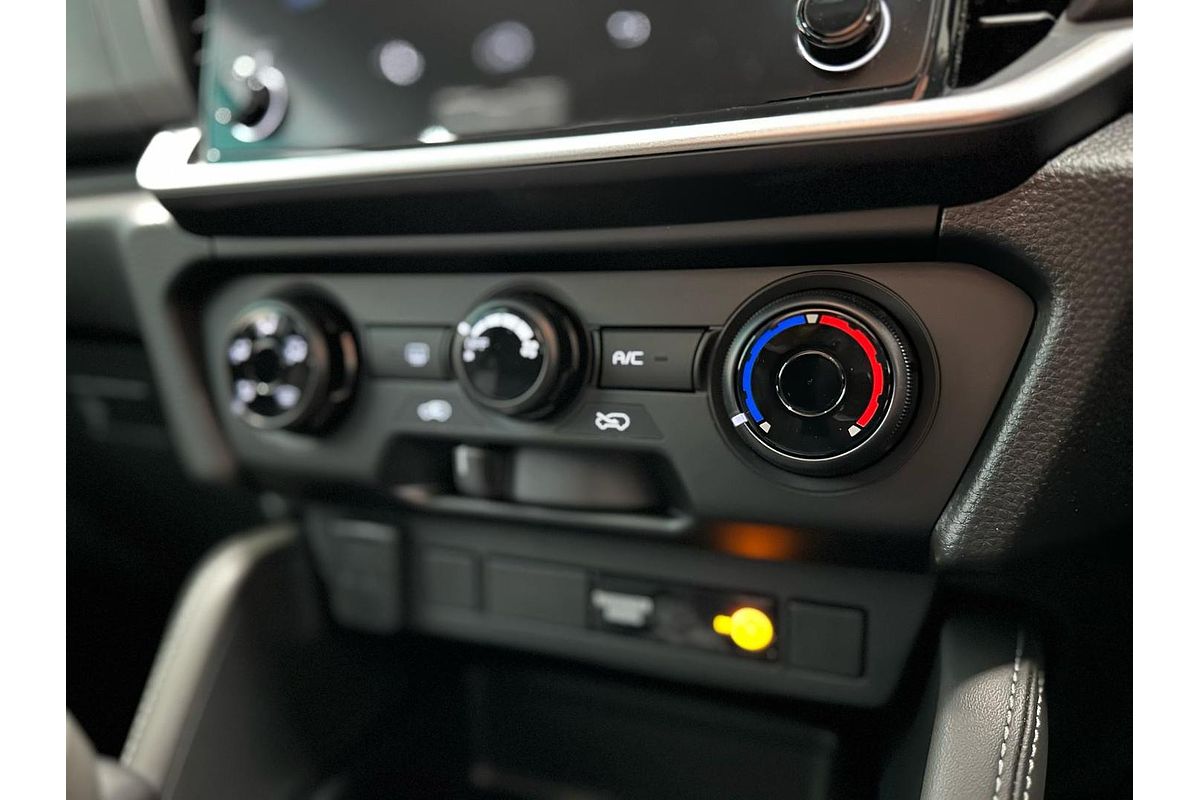 2025 Isuzu MU-X LS-M